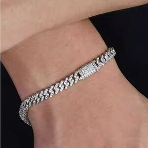 Silver icy bracelet